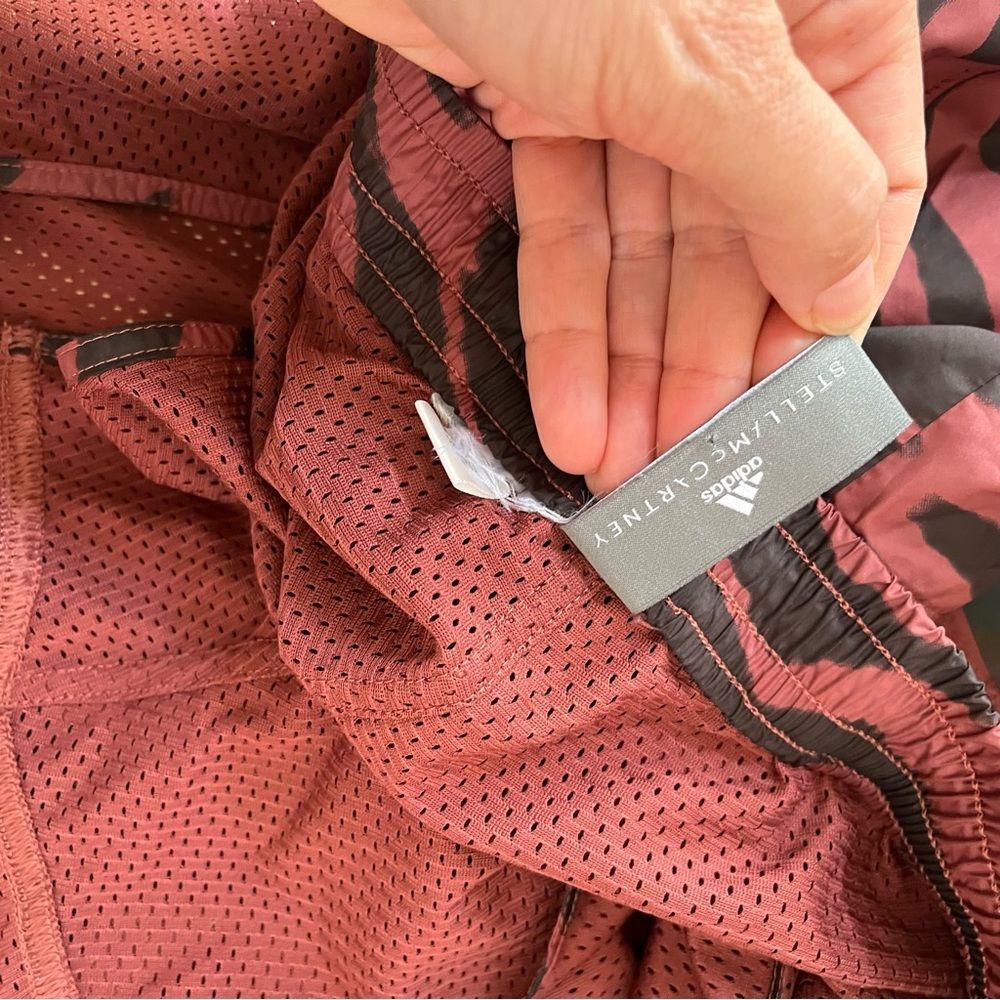 Adidas By Stella McCartney Run M20 Shorts in Red L - Picture 6 of 15